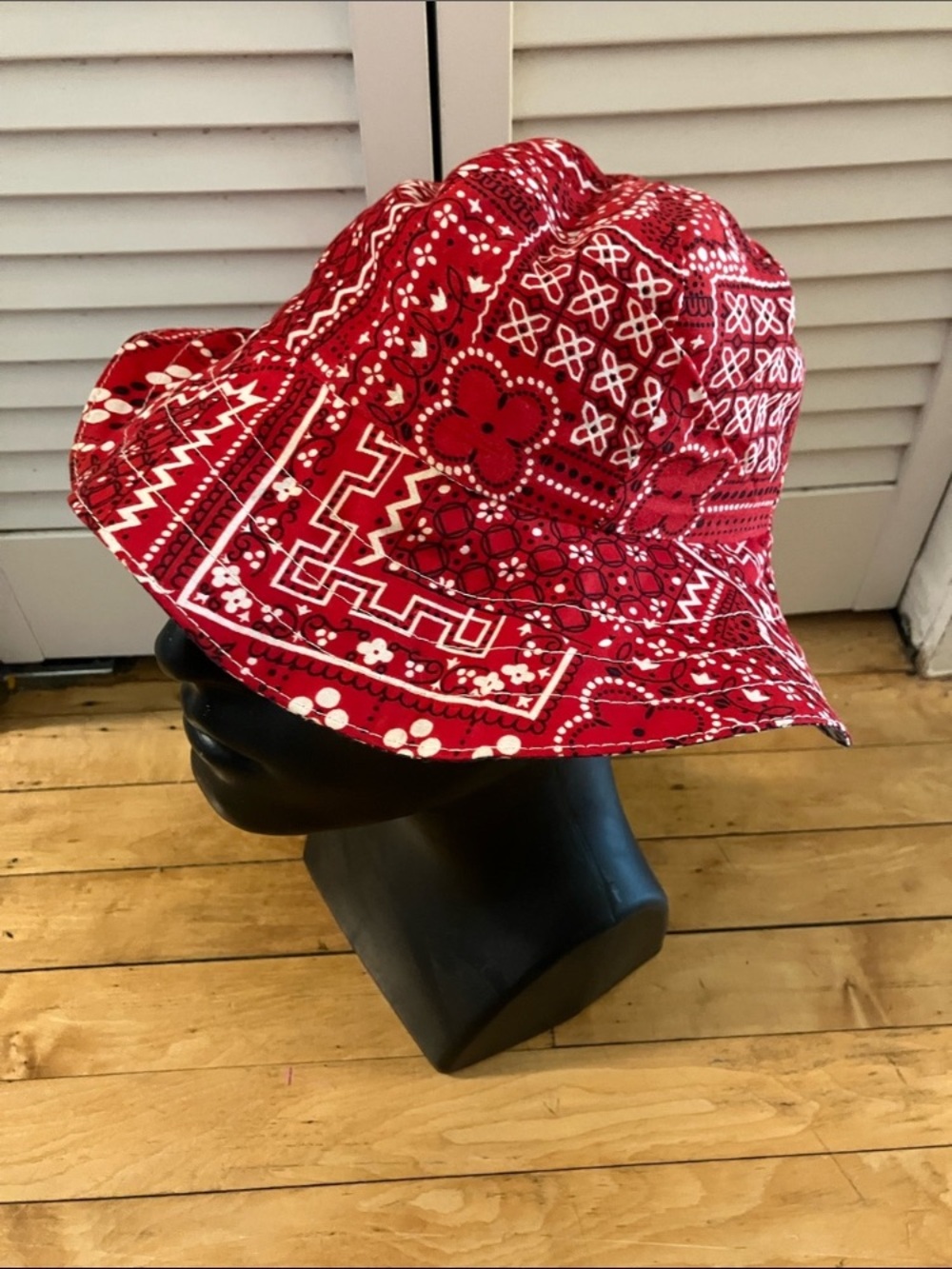 Bandana Print Reversible Bucket Hat in Red and Blue
